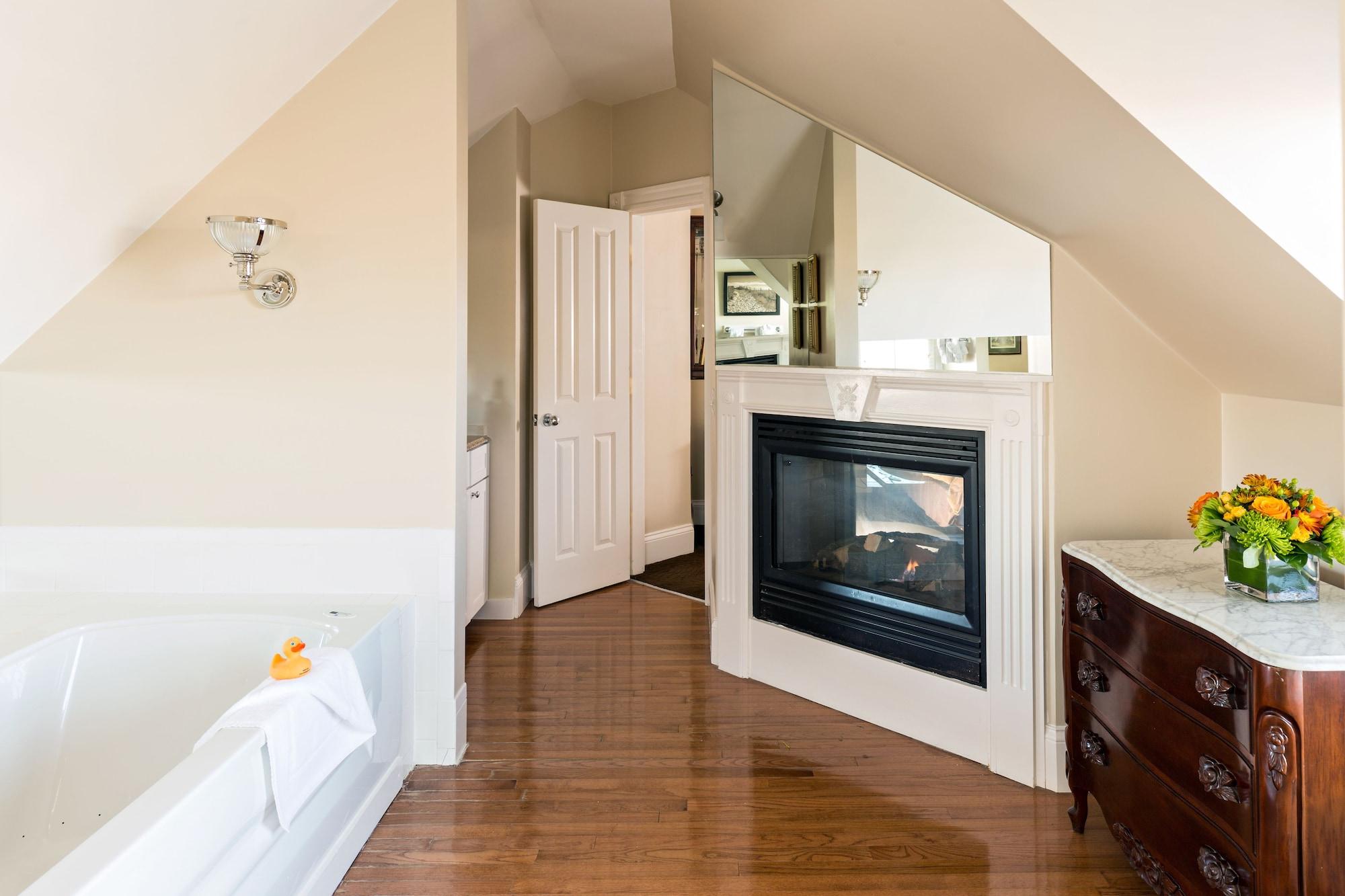Crowne Pointe Historic Inn Adults Only Προβινστάουν Εξωτερικό φωτογραφία